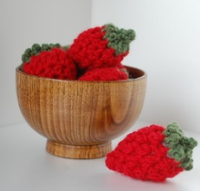 easy peasy strawberries free crochet pattern><p style=